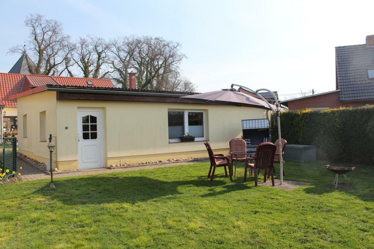 Bungalow Gross Dratow Exterior foto